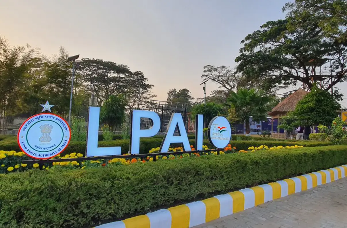 Trade through Akhaura land port to remain suspended for 4 days during Eid holidays