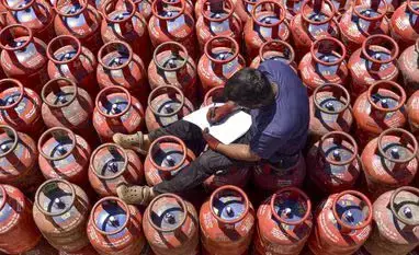 India's Oil Majors Confirm Stable Fuel and LPG Supplies Amid West Asia Tensions