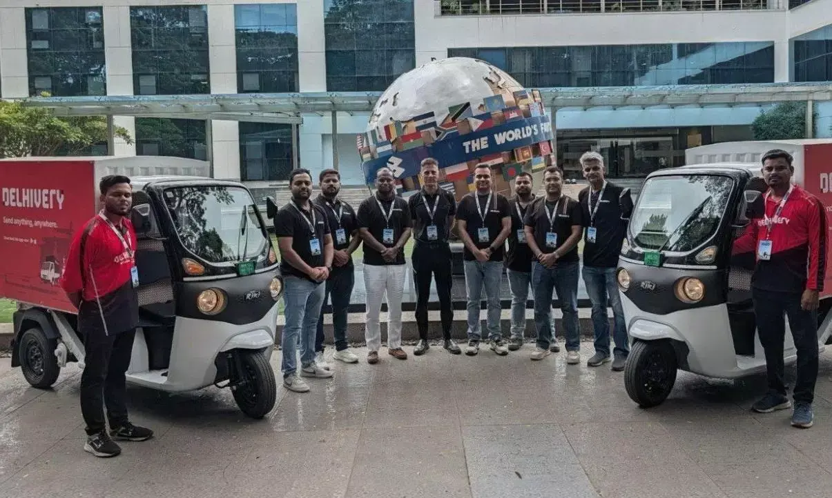 Delhivery Adds 1,500 Electric Cargo Vehicles in Partnership with Bajaj Auto