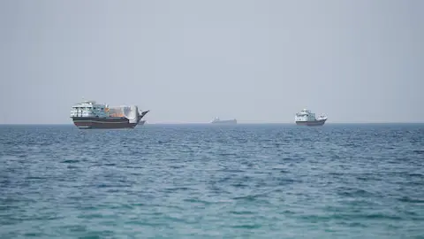 New Title: US Rejects Iran's Claim That Strait of Hormuz Is Closed, Says Traffic Continues