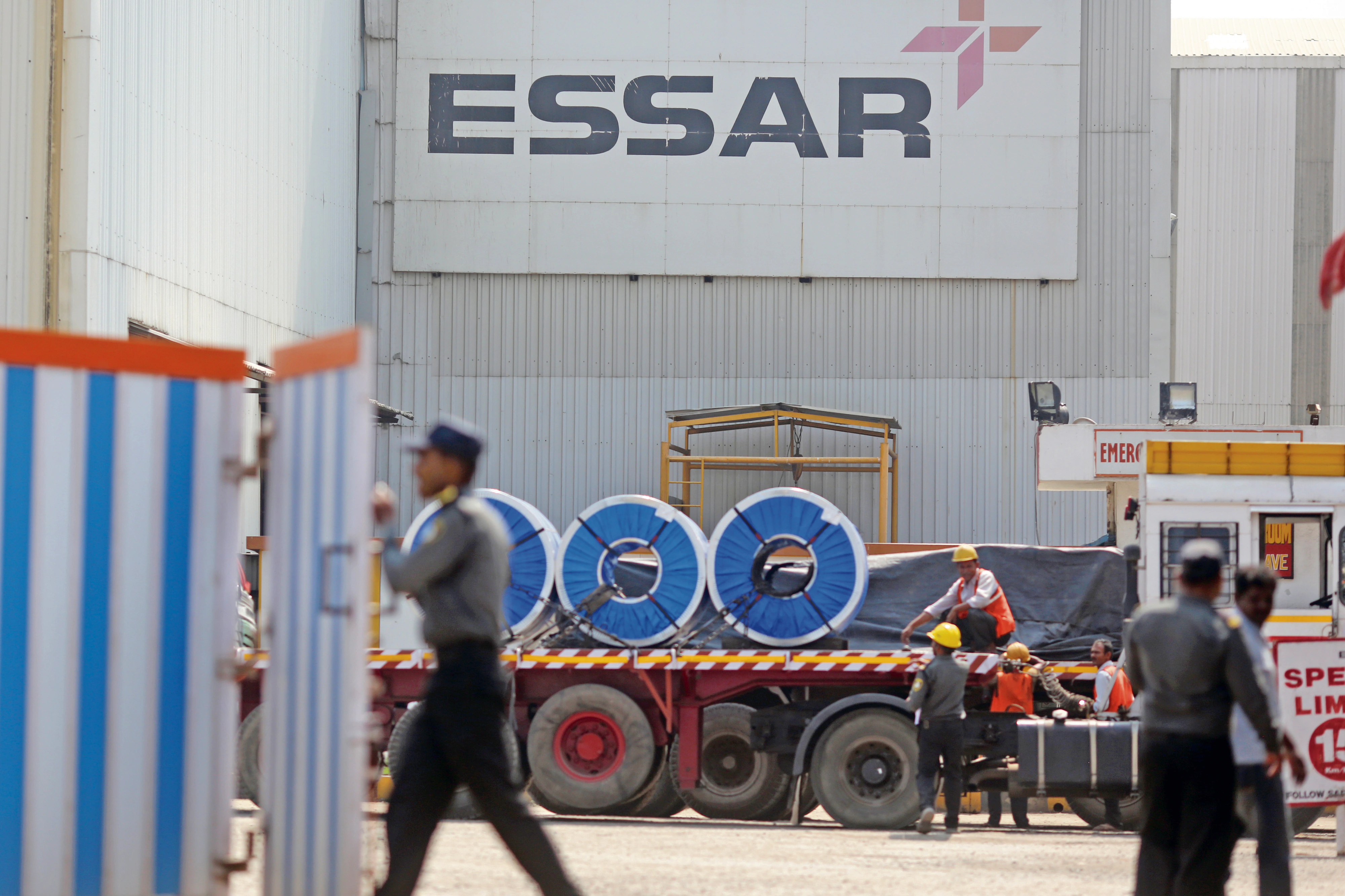 Essar Ports Wins ₹2,276 Crore Tuna Tekra Terminal Project at Kandla Port